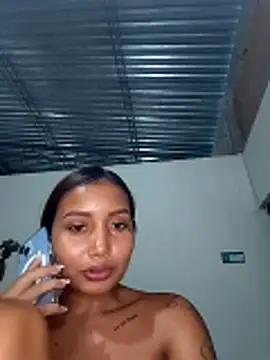 Genesis_18_'s Live XXX Chat