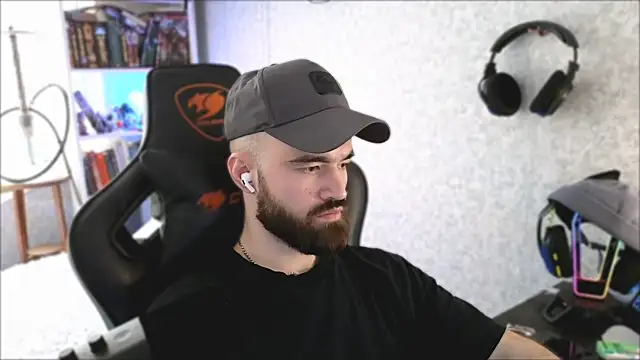 _Mostly_ – Naživo XXX chat