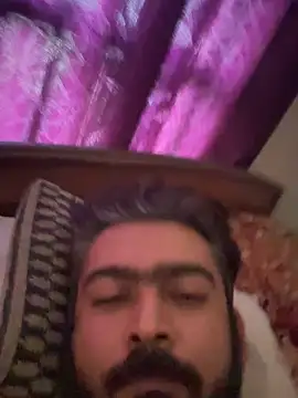 Pokazy przed kamerką – Spicy_aryan