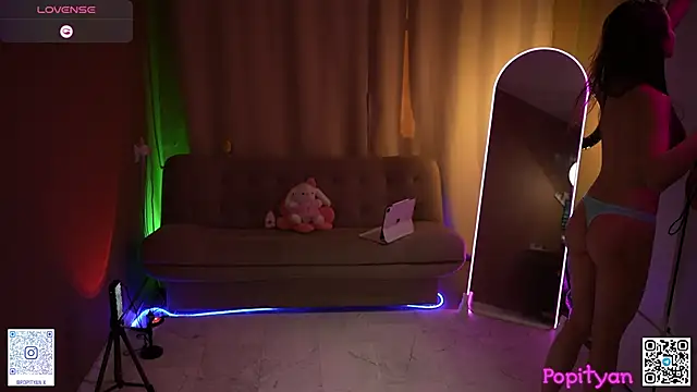 popityan1's Live XXX Chat