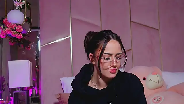 LucyLextonX: онлайн-секс-чат