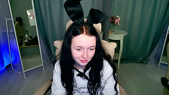 Онлайн чат XXX Flora_Ray