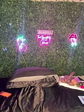 RenaThickAss' Webcam Show