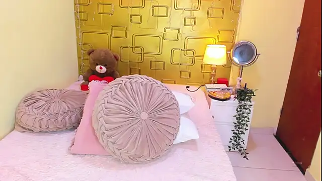 Julia_Haye 现场XXX聊天