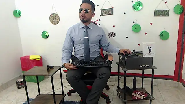 KalethBigDickのライブXXXチャット