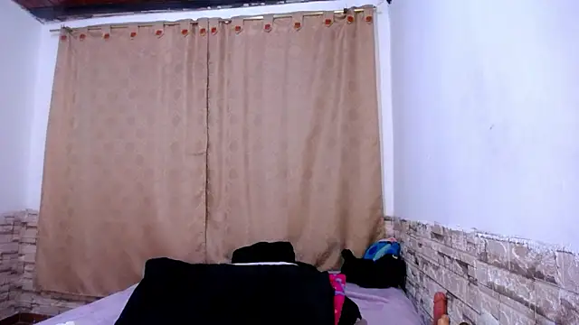 Bicky_24のライブXXXチャット