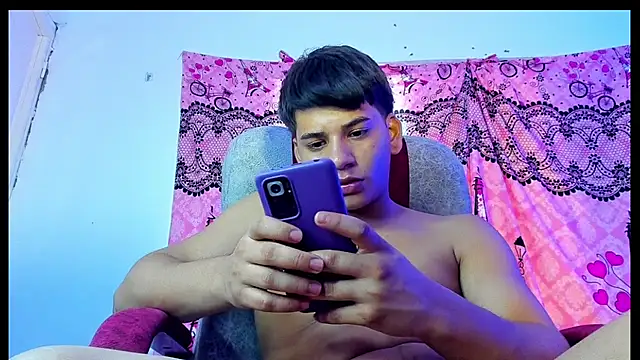 Aless_bigg Webcam-Show