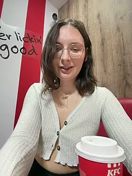 Chat +18 de The_Snowwhitee ao vivo