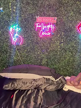 Czat XXX na żywo – RenaThickAss