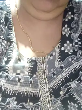 tamilthanushri Live XXX-Chat