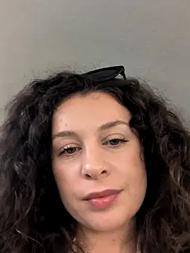 IreneBlue_ Adlı Modelin Canlı XXX Sohbeti