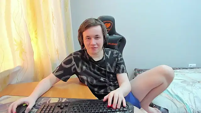 iliaskrislove's Live XXX Chat