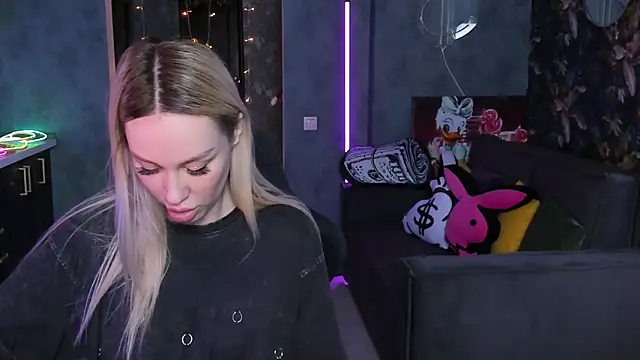 Blckmirrorr লাইভ XXX চ্যাট