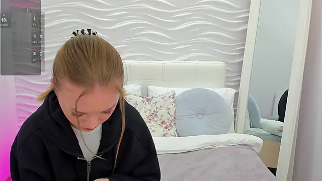 Chat +18 de VirginOlly ao vivo