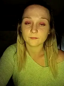 Queen2454 লাইভ XXX চ্যাট