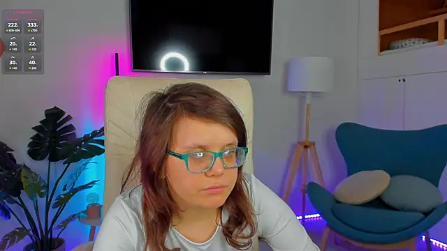 Chat +18 de Ariell_Mini ao vivo