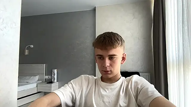 SoloFury লাইভ XXX চ্যাট