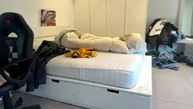 pocker498 webcam show