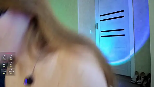 RoseaaのライブXXXチャット