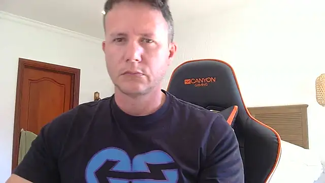 TroyDieselXXX 网络视讯表演