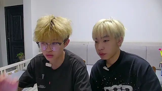 Chili-001 网络视讯表演