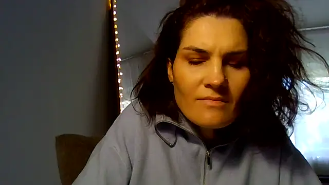 Ms-Lust1- Chat XXX in diretta