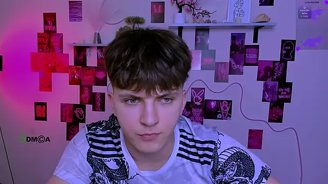 Chat XXX en directo de travis_wolf_