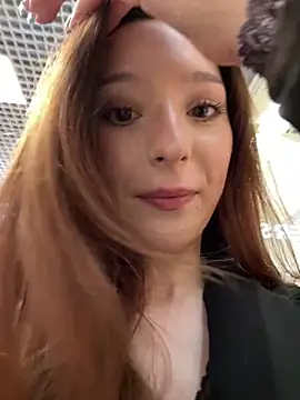 Chat XXX en directo de LilluKatten