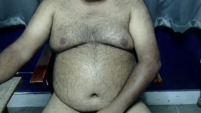 Pokazy przed kamerką – hairysubcub_70