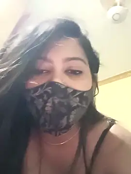 Chat +18 de SANAYA_ROY ao vivo