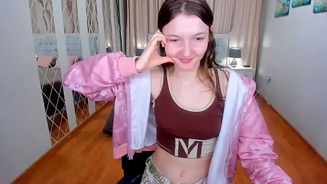 แชท XXX สดของ NikaRain