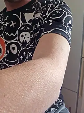 7allexx webkamerás műsora