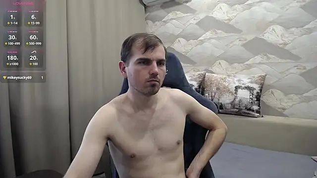 SerzhKorol1's Webcam Show