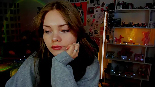 AkiraKatsu Adlı Modelin Canlı XXX Sohbeti