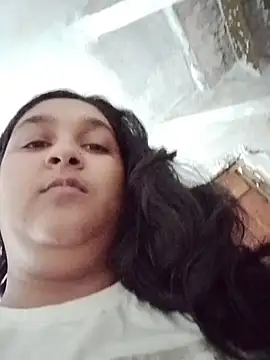 Sexy_Sanju__ Adlı Modelin Canlı XXX Sohbeti