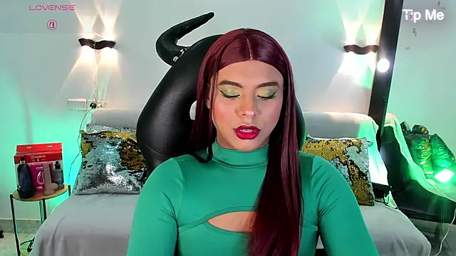 Czat XXX na żywo – Emili_Roux