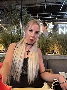 Chatroom XXX en direct de LisaMurr