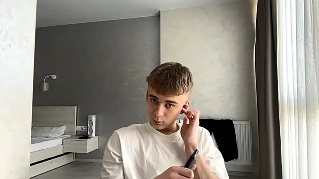 Вебкам-шоу SoloFury