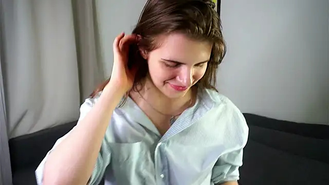 OraliaDohenyn Webbikameraesitys