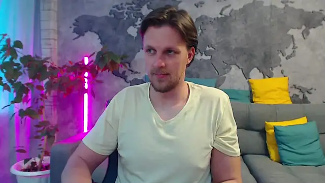 Pokazy przed kamerką – VikingChrisss