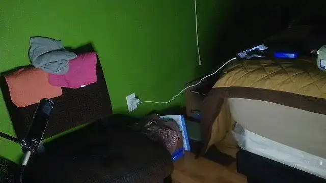 Sexslavescorpio: διαδικτυακό σόου στην κάμερα