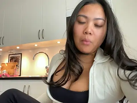 TitiTinyThai webkamerás műsora