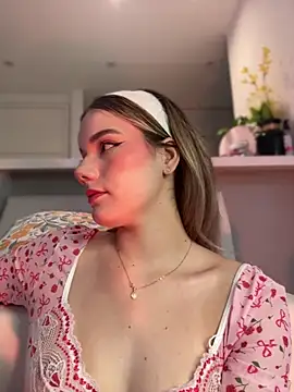 NicoleCut: онлайн-сек с-чат