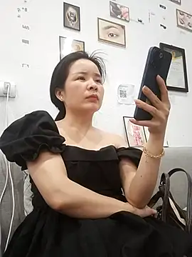 Chat XXX ao vivo de Ivy_Trix2