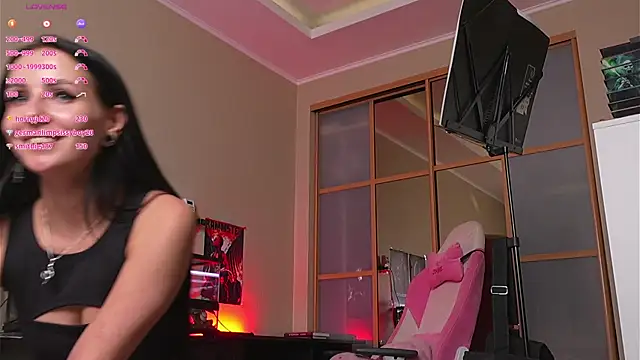 YaraAveiri's Live XXX Chat