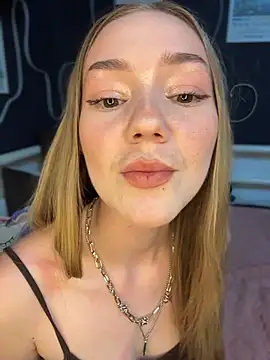 XXX chat uživo modela MilaMoone