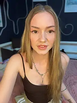 MilaMoone Adlı Modelin Canlı XXX Sohbeti