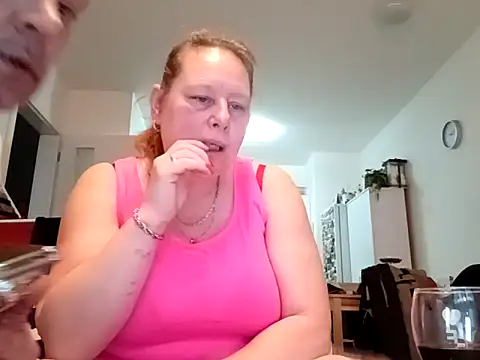 XXX chat uživo modela Jahudka47