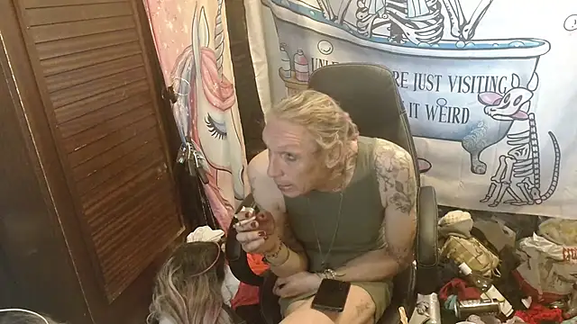 Ombeline1: απευθείας συνομιλία ΧΧΧ