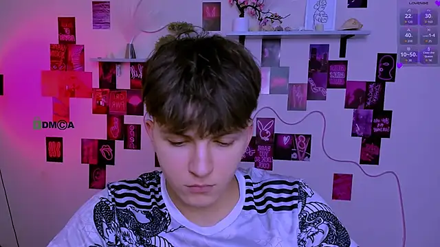 Chat XXX ao vivo de travis_wolf_